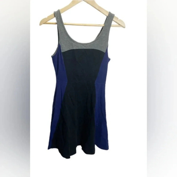 EXPRESS Women’s M Blue/Black/Gray Color Block Sleeveless Fit & Flare Mini Dress - Picture 2 of 10